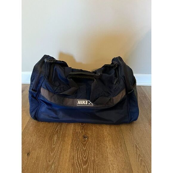 Vintage Nike Gray Tag Blue Duffle Gym Bag Zip Shoulder Strap - Picture 2 of 6